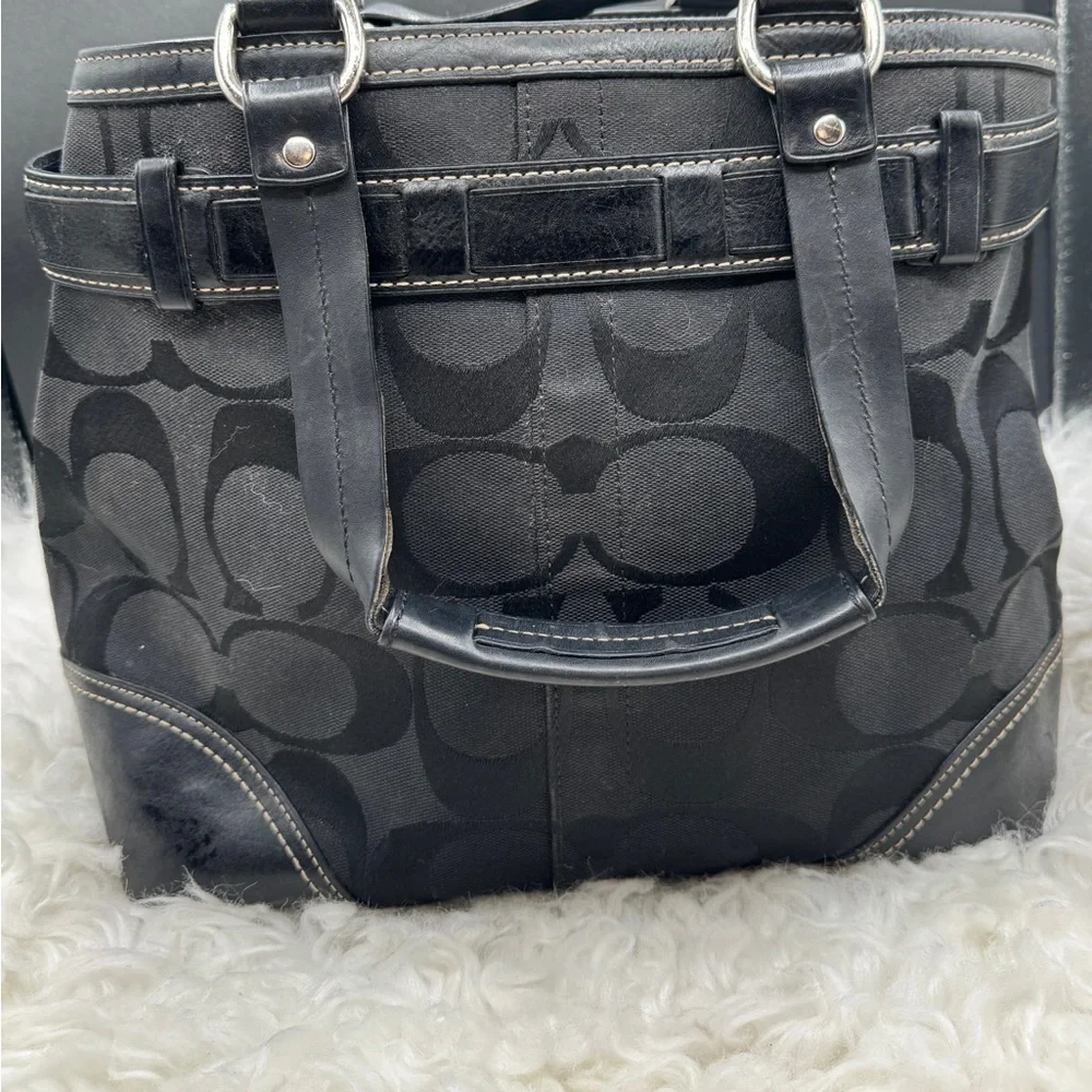 Coach Handbag - Picture 2 of 11